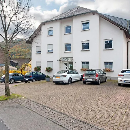 Alte Rebe By Ascar Cusa * Bernkastel-Kues