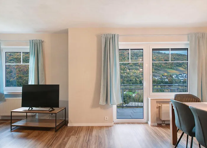 Alte Rebe By Ascar Cusa *