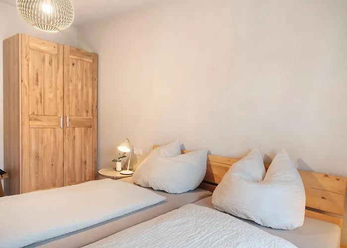 Alte Rebe By Ascar Cusa